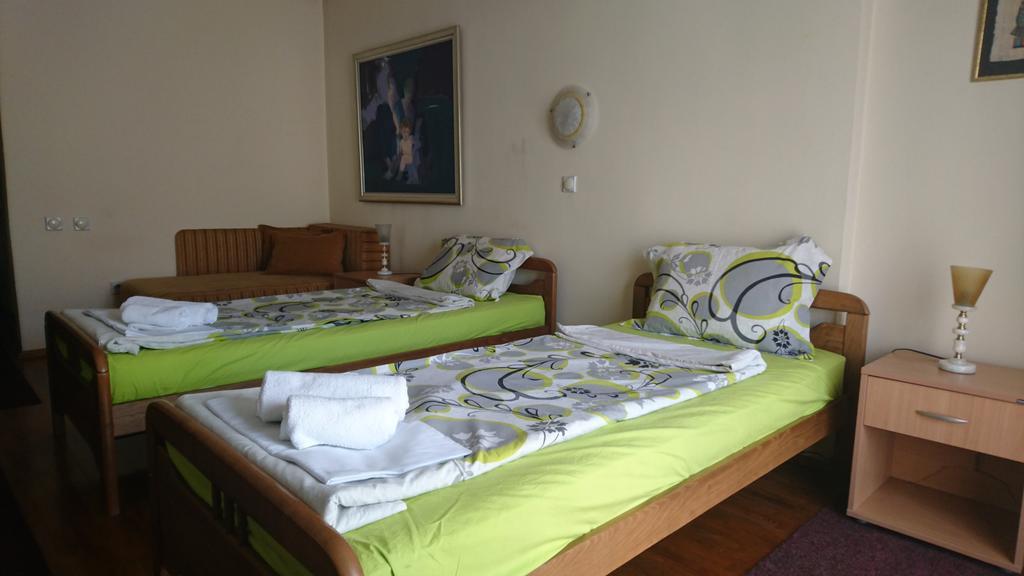 Hostel Bimbo Skopje Eksteriør bilde